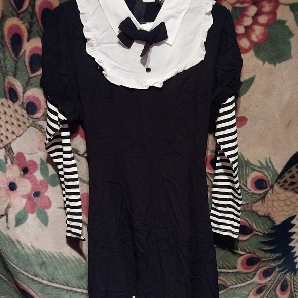 Black & White Stripe Twofer Dress - Picture 4 of 9